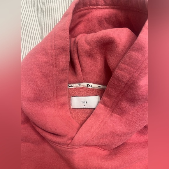 Aritzia Cropped Fleece Hoodie Size M - Picture 3 of 3
